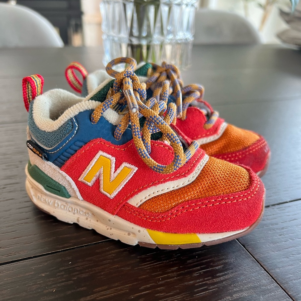 Toddler New Balance tennis shoes
